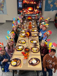 students thanksgiving lunch